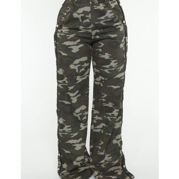 Fashion Nova Camouflage Snao Button Sides High waist Bell Bottom Cotton Pants XS - Picture 7 of 14